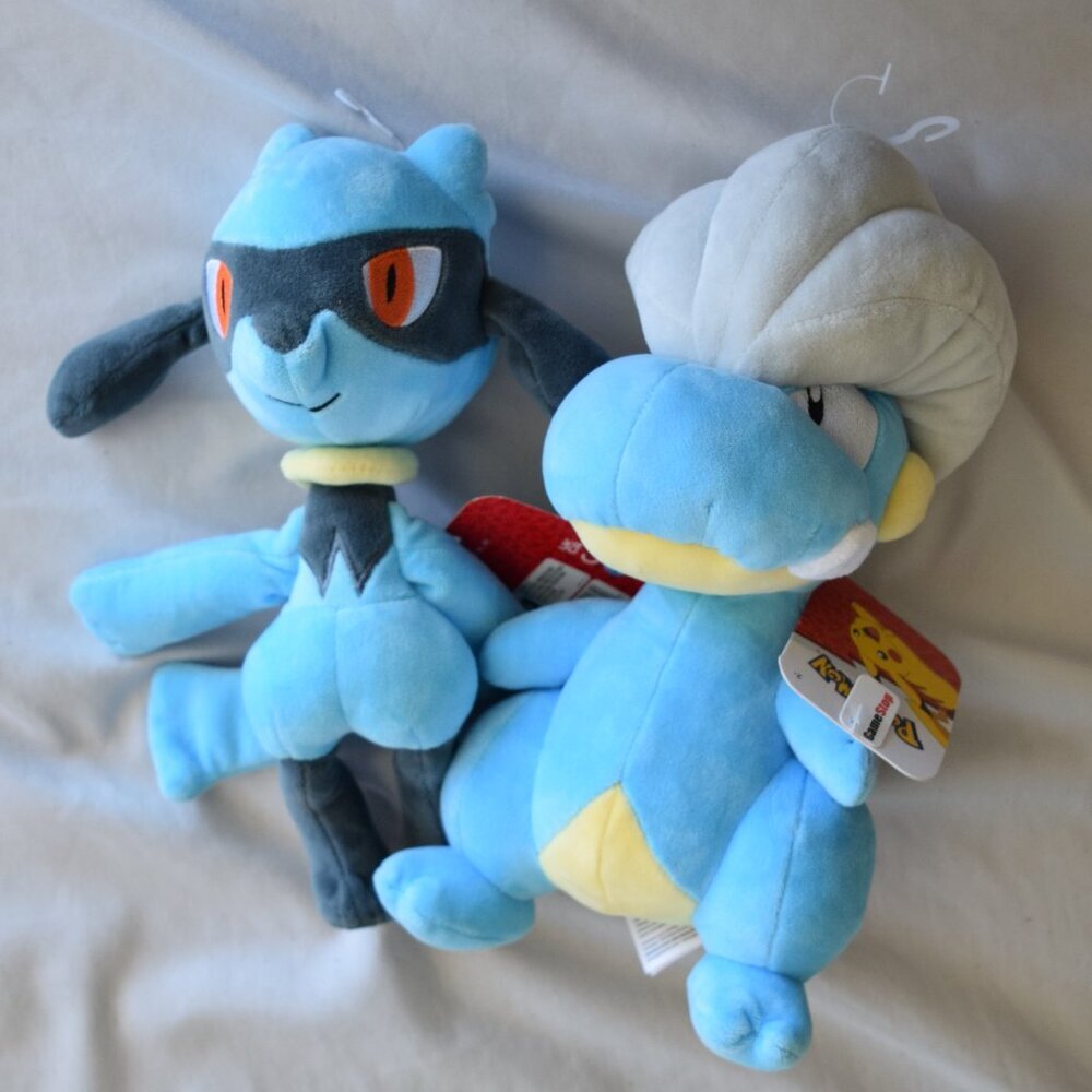 NWT POKEMON Bagon and Riolu Plushie Bundle Blue Multicolor